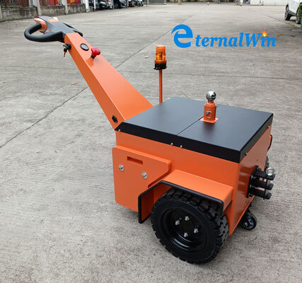 Stalen trekker met een nominale trekkracht van 7000N, rijsnelheid laden/lossen 2 tot 3 km per uur, geschikt voor industrieel gebruik